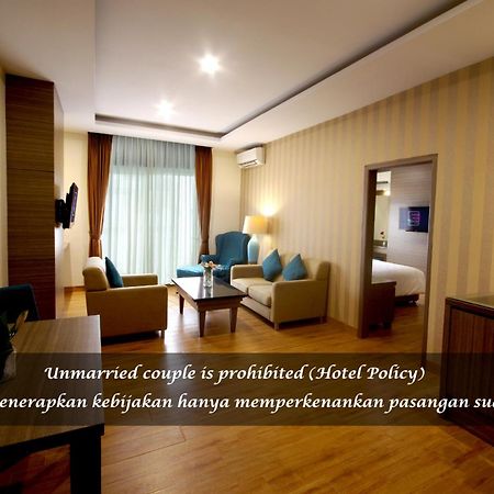 Hotel Gren Alia Cikini Jakarta Exteriör bild